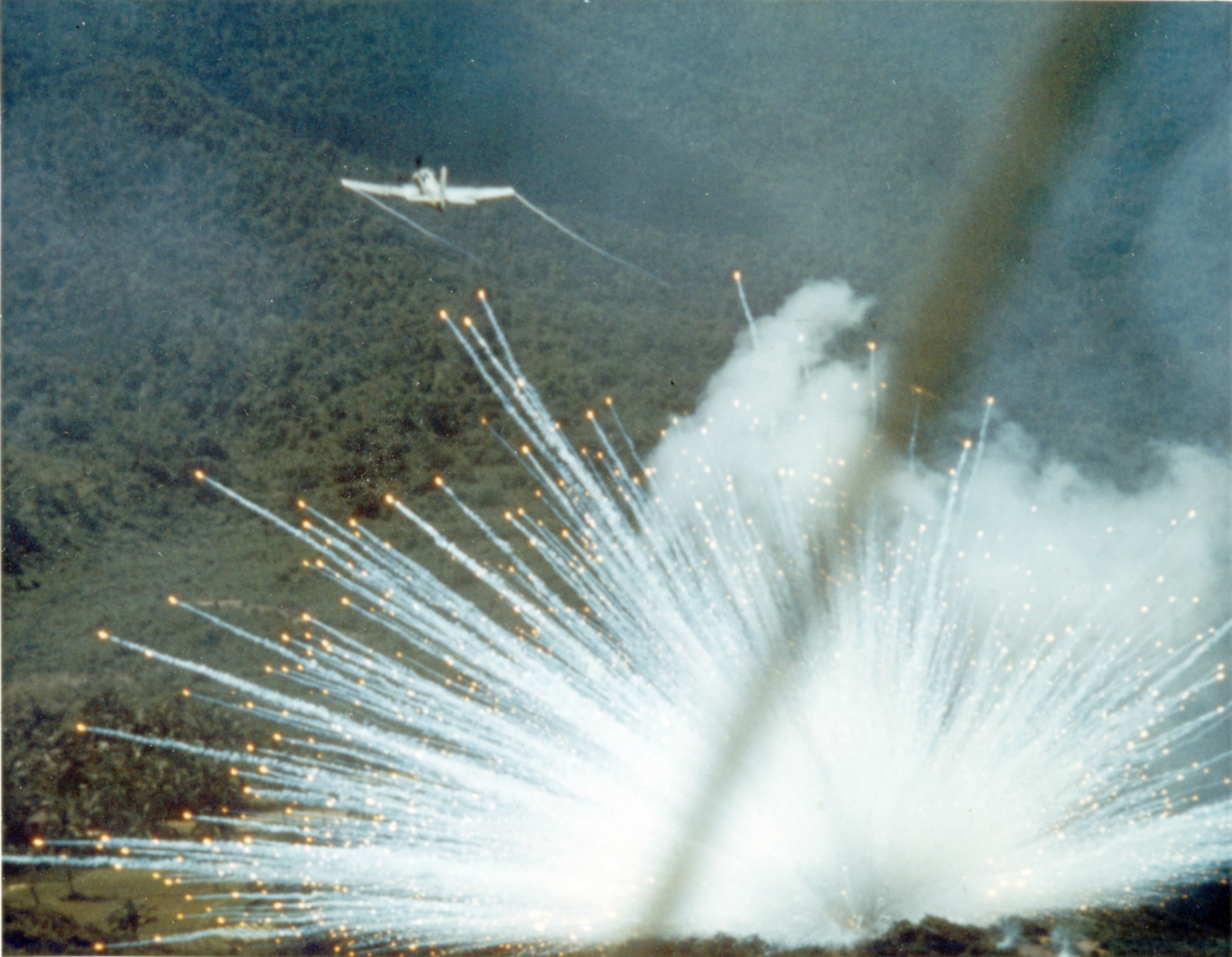 https://commons.wikimedia.org/wiki/File:A-1E_drops_white_phosphorus_bomb_1966.jpg